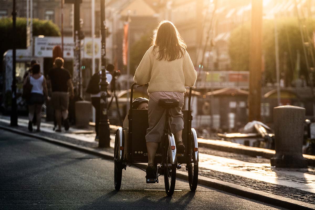 biking-with-family-in-denmark-photo-credit-viggo-lundberg